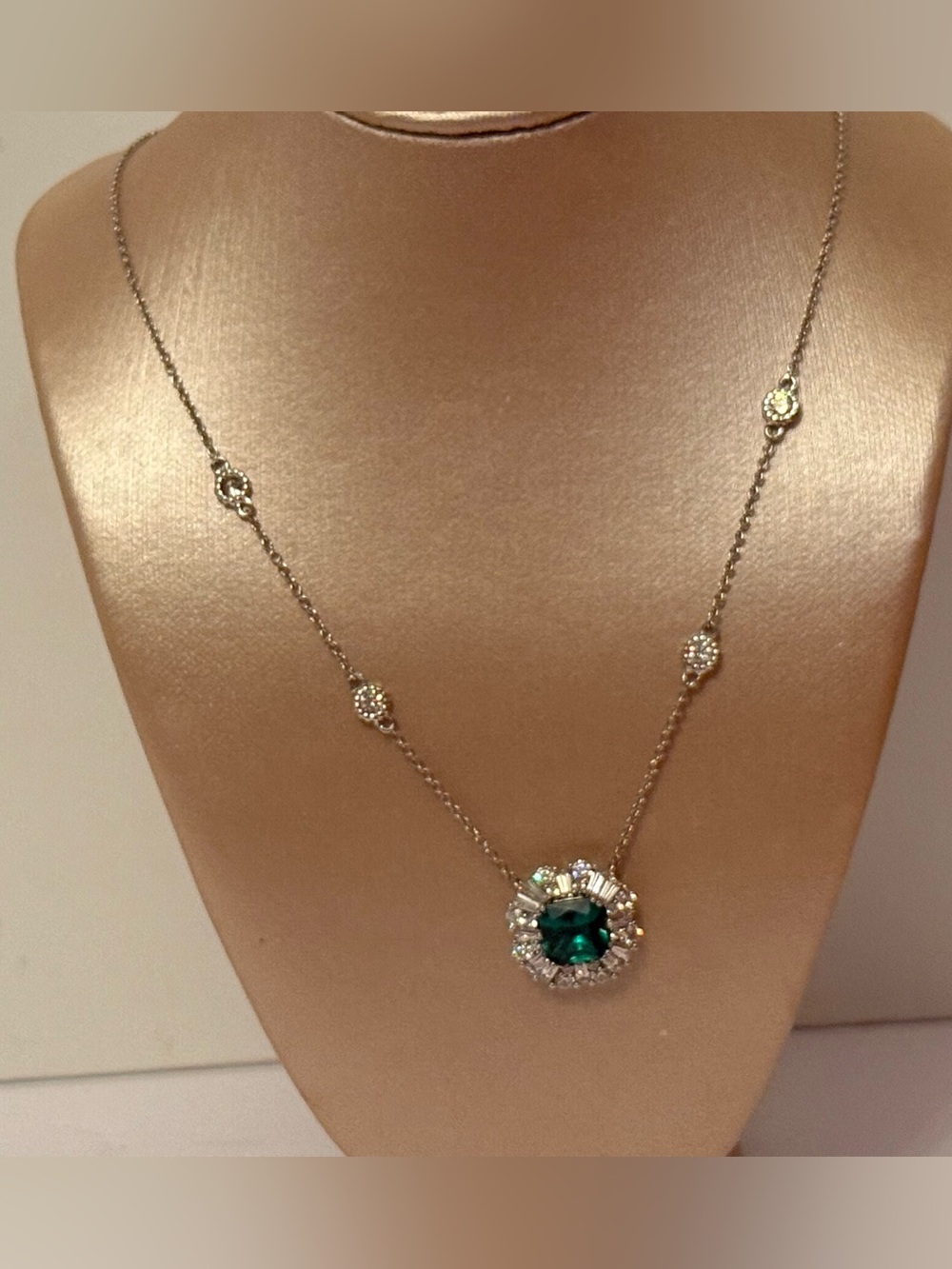 TOVA NECKLACE DIAMONIQUE CZ ROUND BAGUETTES SIMULATED EMERALD PENDANT STERLING